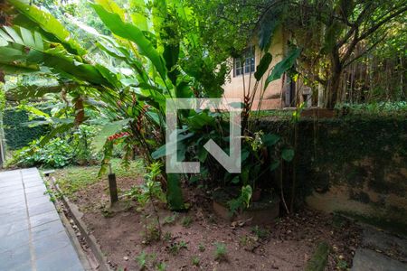 Casa à venda com 500m², 3 quartos e 2 vagas Casa à venda com 500m², 3 quartos e 2 vagasJardim