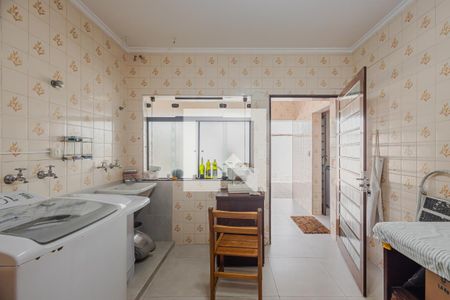 Casa para alugar com 450m², 3 quartos e 6 vagasÁrea de Serviço