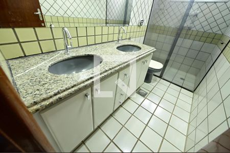 Apartamento para alugar com 145m², 3 quartos e 2 vagasBanheiro 3