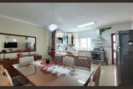 Casa à venda com 159m², 3 quartos e 3 vagas Casa à venda com 159m², 3 quartos e 3 vagasCozinha