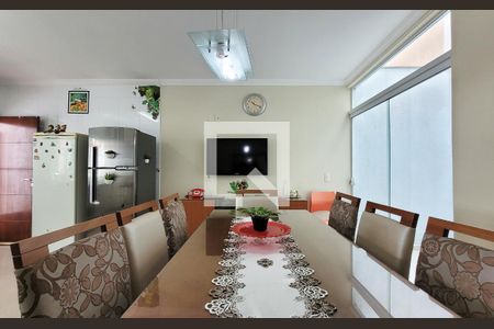 Casa à venda com 159m², 3 quartos e 3 vagas Casa à venda com 159m², 3 quartos e 3 vagasCozinha