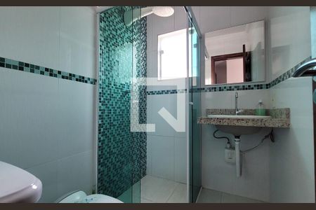 Banheiro da suíte de casa à venda com 3 quartos, 159m² em Vila Curuçá, Santo André