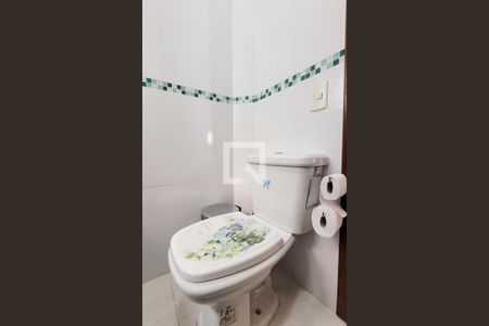 Casa à venda com 159m², 3 quartos e 3 vagas Casa à venda com 159m², 3 quartos e 3 vagasLavabo