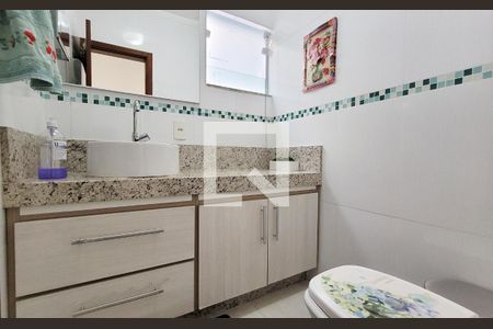 Casa à venda com 159m², 3 quartos e 3 vagas Casa à venda com 159m², 3 quartos e 3 vagasLavabo