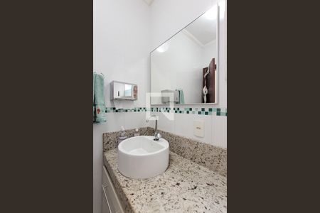 Casa à venda com 159m², 3 quartos e 3 vagas Casa à venda com 159m², 3 quartos e 3 vagasLavabo