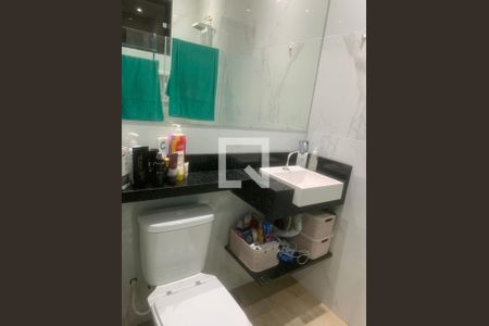 Casa à venda com 300m², 2 quartos e 4 vagas Casa à venda com 300m², 2 quartos e 4 vagasBanheiro