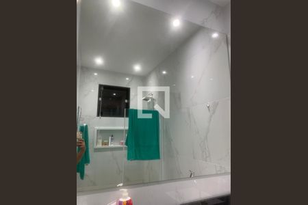 Casa à venda com 300m², 2 quartos e 4 vagas Casa à venda com 300m², 2 quartos e 4 vagasBanheiro
