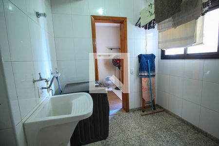 Apartamento à venda com 183m², 3 quartos e sem vagaÁrea de Serviço