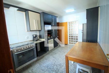 Apartamento à venda com 183m², 3 quartos e sem vagaCozinha
