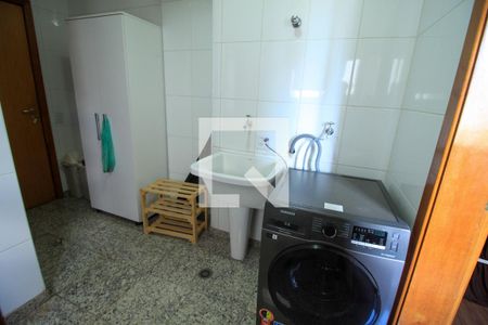 Apartamento à venda com 183m², 3 quartos e sem vagaÁrea de Serviço