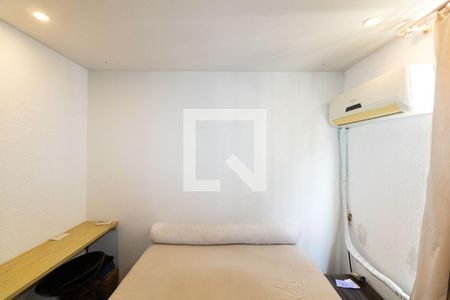 Quarto 1 de apartamento para alugar com 2 quartos, 42m² em Cosmos, Rio de Janeiro