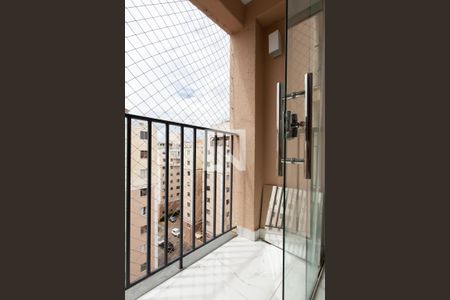 Varanda da Sala de apartamento para alugar com 2 quartos, 57m² em Planalto, Belo Horizonte
