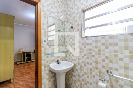 Casa à venda com 120m², 3 quartos e 3 vagasBanheiro da Edícula