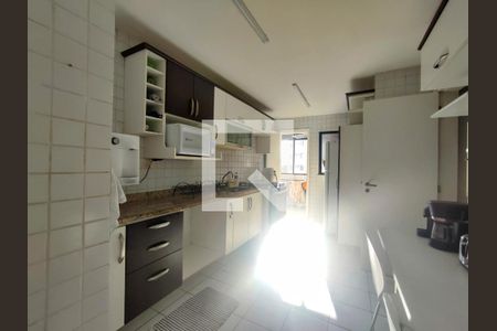 Apartamento à venda com 150m², 3 quartos e 2 vagasCozinha