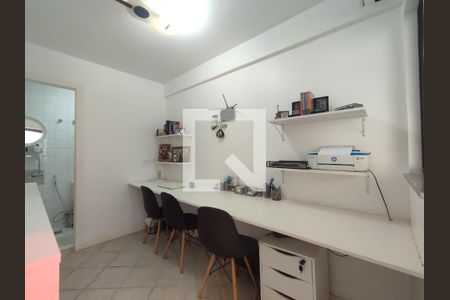 Apartamento à venda com 150m², 3 quartos e 2 vagasEscritório