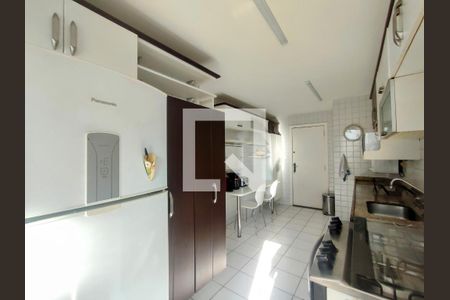 Apartamento à venda com 150m², 3 quartos e 2 vagasCozinha