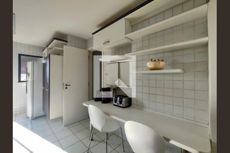 Apartamento à venda com 150m², 3 quartos e 2 vagasCozinha