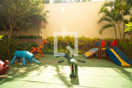 Apartamento à venda com 137m², 4 quartos e 4 vagasÁrea comum - Playground