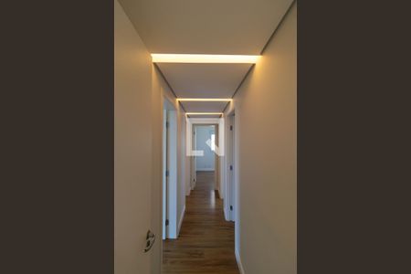 Apartamento à venda com 137m², 4 quartos e 4 vagasCorredor