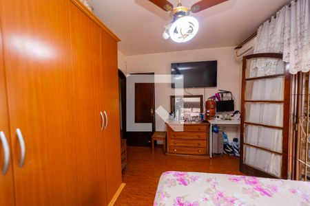 Casa à venda com 210m², 3 quartos e 2 vagasQuarto 2