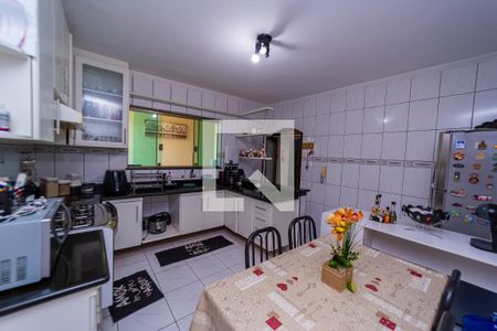 Casa à venda com 210m², 3 quartos e 2 vagasCozinha
