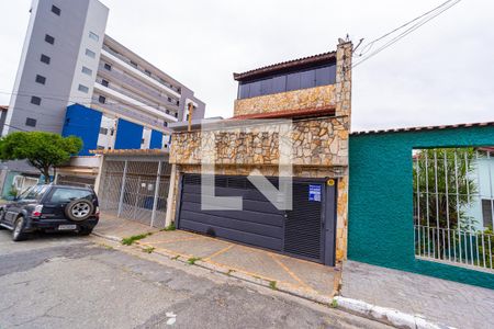 Casa à venda com 210m², 3 quartos e 2 vagasFachada
