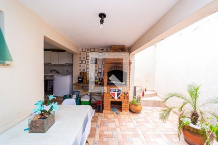 Casa à venda com 210m², 3 quartos e 2 vagasÁrea de Serviço