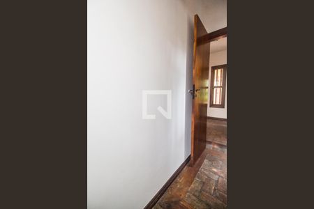 Casa de condomínio à venda com 445m², 3 quartos e 4 vagasLavabo