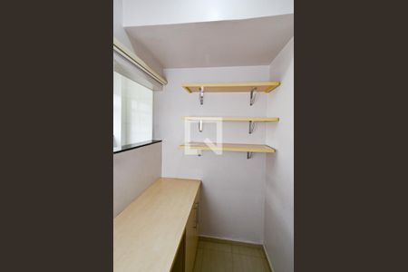 Apartamento para alugar com 72m², 2 quartos e 1 vaga Apartamento para alugar com 72m², 2 quartos e 1 vagaBanheiro social