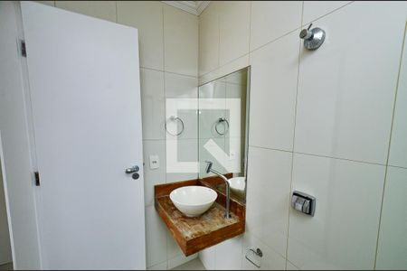 Apartamento para alugar com 72m², 2 quartos e 1 vaga Apartamento para alugar com 72m², 2 quartos e 1 vagaBanheiro suite