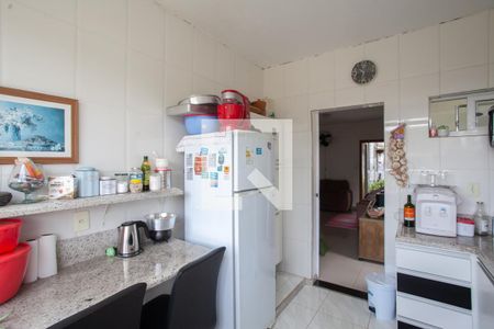 Casa à venda com 500m², 3 quartos e 1 vaga Casa à venda com 500m², 3 quartos e 1 vagaCozinha e Área de Serviço