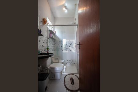 Casa à venda com 500m², 3 quartos e 1 vaga Casa à venda com 500m², 3 quartos e 1 vagaBanheiro da Suíte