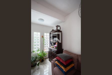 Sala 1 de casa à venda com 3 quartos, 500m² em Frei Leopoldo, Belo Horizonte