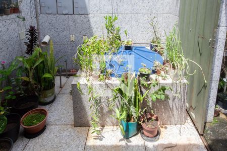 Casa à venda com 500m², 3 quartos e 1 vaga Casa à venda com 500m², 3 quartos e 1 vagaVaranda - Piscina