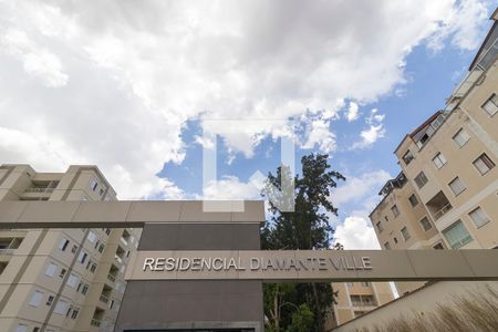 Apartamento para alugar com 47m², 2 quartos e 1 vaga Apartamento para alugar com 47m², 2 quartos e 1 vagaFachada
