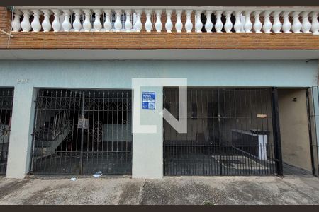 Casa para alugar com 120m², 1 quarto e 1 vaga Casa para alugar com 120m², 1 quarto e 1 vagaFachada