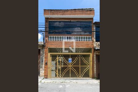 Casa à venda com 250m², 2 quartos e 2 vagas Casa à venda com 250m², 2 quartos e 2 vagasFachada