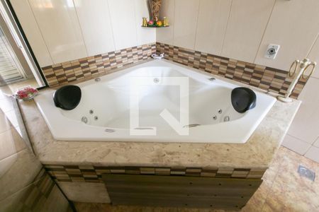 Casa à venda com 250m², 2 quartos e 2 vagas Casa à venda com 250m², 2 quartos e 2 vagasBanheira