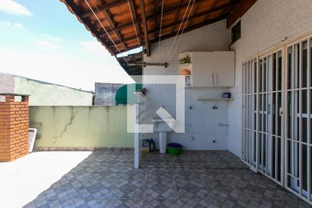 Casa à venda com 250m², 2 quartos e 2 vagas Casa à venda com 250m², 2 quartos e 2 vagasÁrea de Serviço