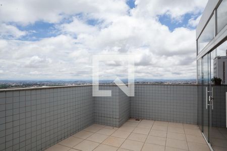 Apartamento para alugar com 142m², 2 quartos e 3 vagas Apartamento para alugar com 142m², 2 quartos e 3 vagasCobertura