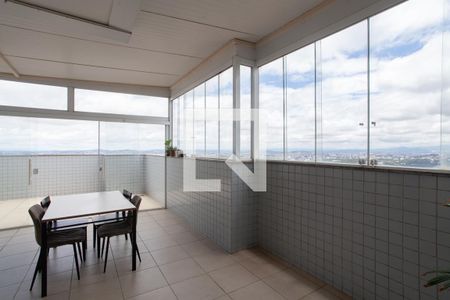 Apartamento para alugar com 142m², 2 quartos e 3 vagas Apartamento para alugar com 142m², 2 quartos e 3 vagasCobertura