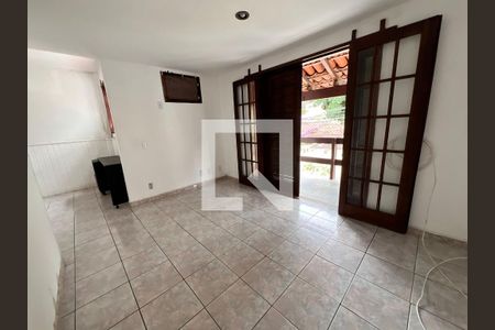 Casa à venda com 610m², 5 quartos e 4 vagasCloset Suite