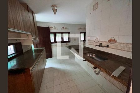 Casa à venda com 610m², 5 quartos e 4 vagasCozinha