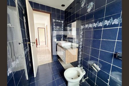 Casa à venda com 610m², 5 quartos e 4 vagasBanheiro Social