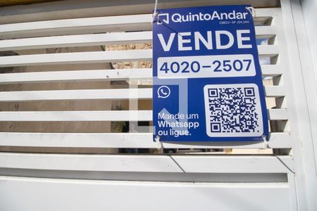 Casa à venda com 190m², 3 quartos e 6 vagas Casa à venda com 190m², 3 quartos e 6 vagasPlaca