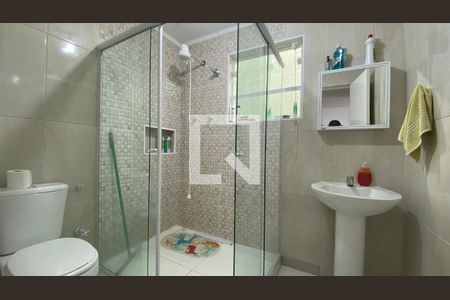 Casa à venda com 190m², 3 quartos e 6 vagas Casa à venda com 190m², 3 quartos e 6 vagasBanheiro