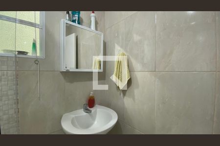 Casa à venda com 190m², 3 quartos e 6 vagas Casa à venda com 190m², 3 quartos e 6 vagasBanheiro