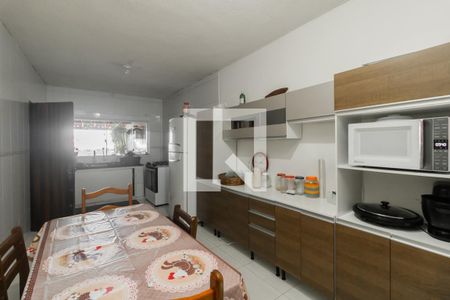 Casa à venda com 190m², 3 quartos e 6 vagas Casa à venda com 190m², 3 quartos e 6 vagasCozinha