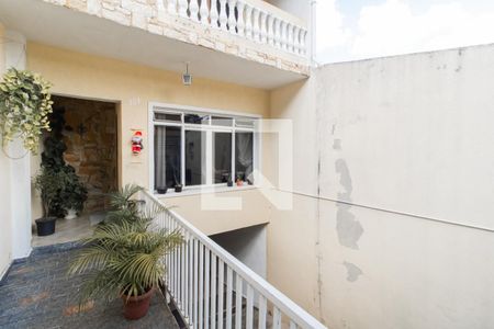 Casa à venda com 190m², 3 quartos e 6 vagas Casa à venda com 190m², 3 quartos e 6 vagasEntrada