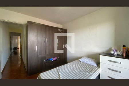 Casa à venda com 190m², 3 quartos e 6 vagas Casa à venda com 190m², 3 quartos e 6 vagasQuarto 2